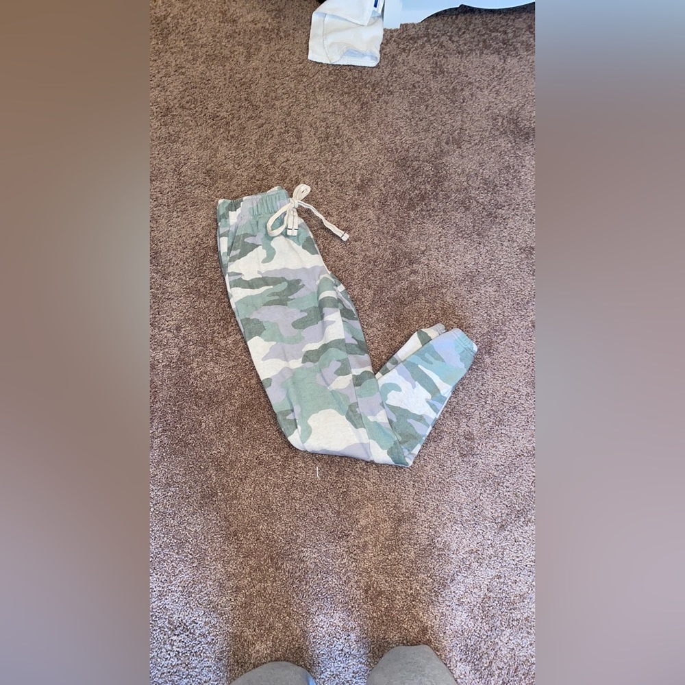 camo sweatpants!💚